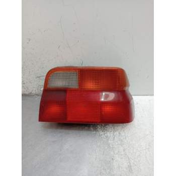 PILOTO TRASERO DERECHO 4P 1992