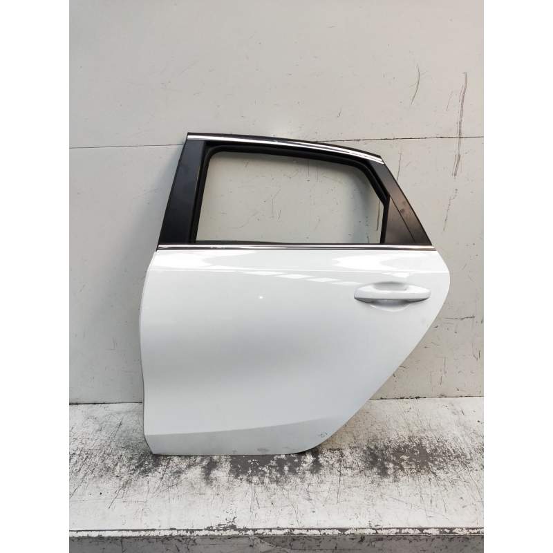 Recambio de puerta trasera izquierda para kia ceed business referencia OEM IAM  5P 2018
