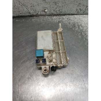 CAJA RELES / FUSIBLES 