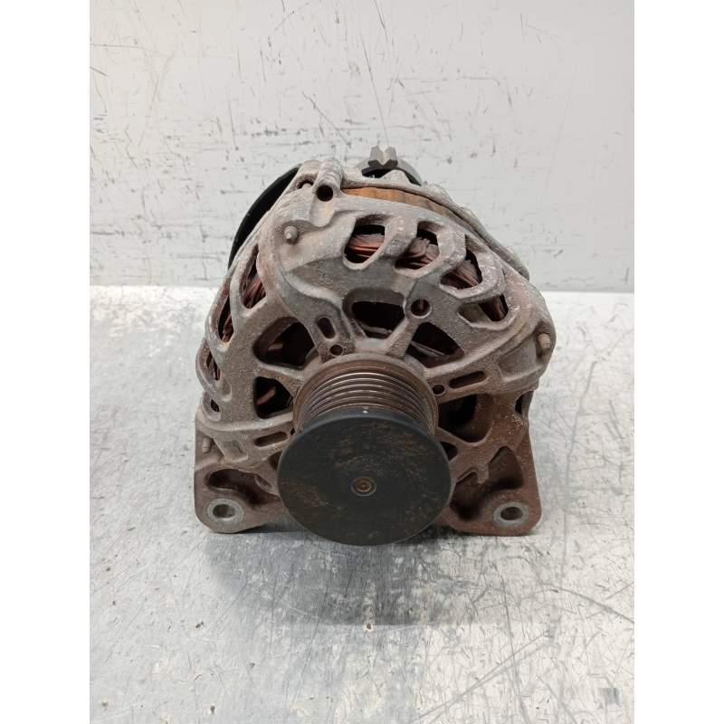 Recambio de alternador para renault clio iv limited referencia OEM IAM 231005300R TG12S341 2724121B