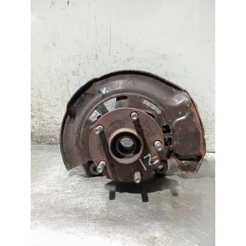 Recambio de mangueta delantera izquierda para toyota avensis sedán (_t27_) 2.0 d-4d (adt270_) referencia OEM IAM 4321205090  