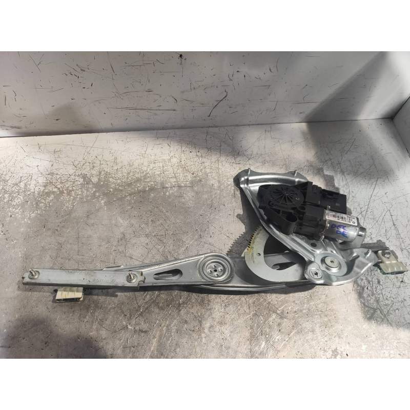 Recambio de elevalunas delantero derecho para renault megane iii coupe renault sport referencia OEM IAM 807303972R 3P 2008