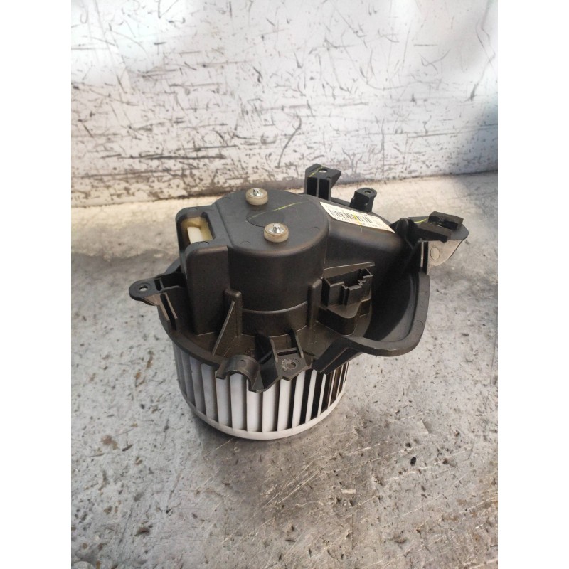 Recambio de motor calefaccion para opel combo d kasten l2h1 2,4t referencia OEM IAM 5T743  