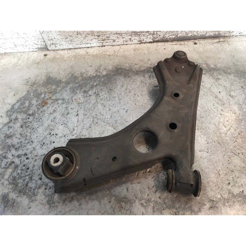 Recambio de brazo suspension inferior delantero derecho para opel combo d kasten l2h1 2,4t referencia OEM IAM   