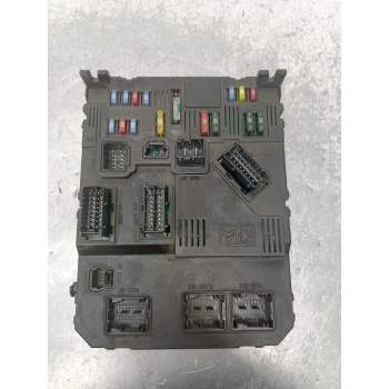 CAJA RELES / FUSIBLES 9652474380 14HDI 2002