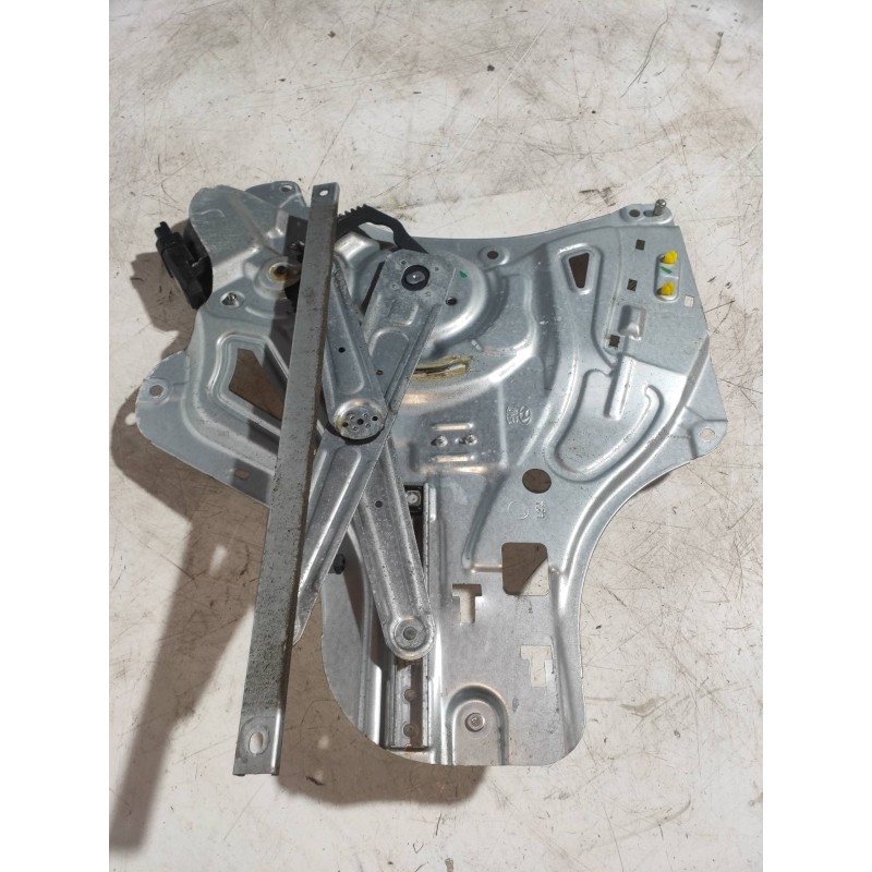 Recambio de elevalunas delantero izquierdo para hyundai ix35 classic 2wd referencia OEM IAM 824702Y010  