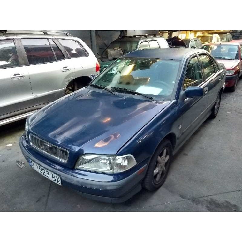 volvo s40 berlina del año 1997