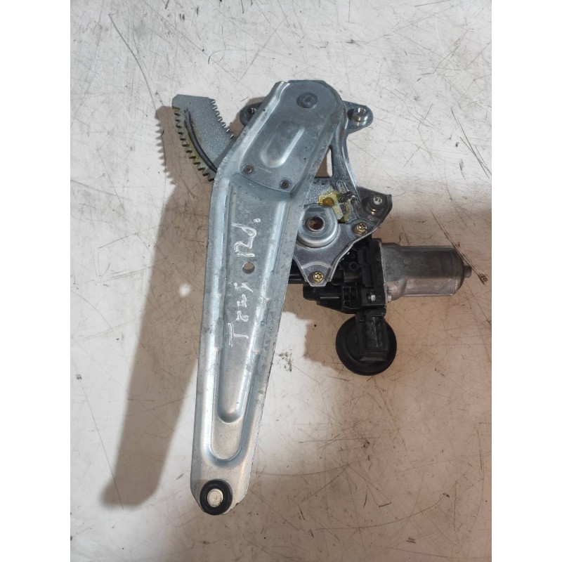 Recambio de elevalunas trasero izquierdo para daihatsu sirion (m3..) 1,3 referencia OEM IAM 85710B2040 2621002460 