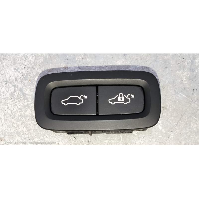 Recambio de mando multifuncion para volvo v60 cross country pro awd referencia OEM IAM 31674801  