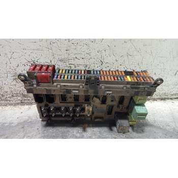 CAJA RELES / FUSIBLES 8380409 