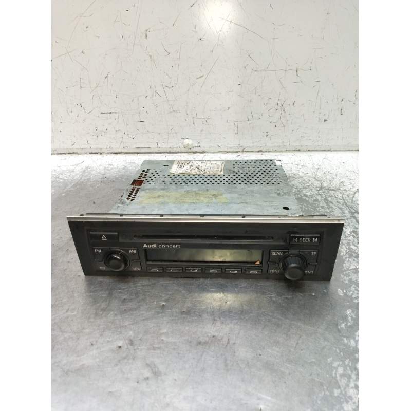 Recambio de sistema audio / radio cd para audi a4 b7 (8ec) 2.0 referencia OEM IAM   2001