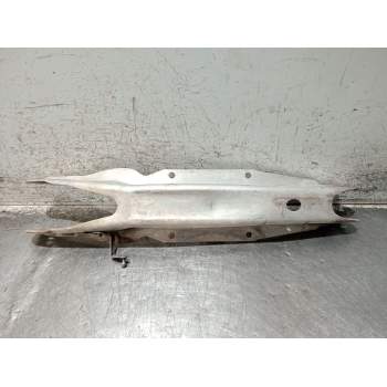 BRAZO SUSPENSION INFERIOR TRASERO DERECHO A2473523700 200D 2020