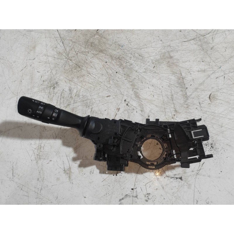 Recambio de mando luces para toyota auris 1.8 16v cat (híbrido) referencia OEM IAM   