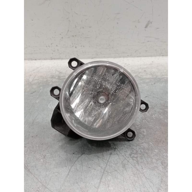Recambio de faro antiniebla izquierdo para toyota auris (_e18_) 1.3 (nre180_) referencia OEM IAM 90008497 8122002110 