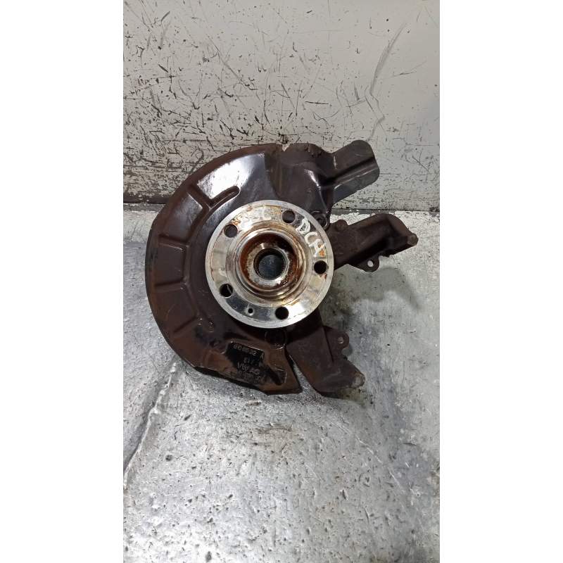 Recambio de mangueta delantera derecha para volkswagen polo (6r1) advance referencia OEM IAM 6R0615312  