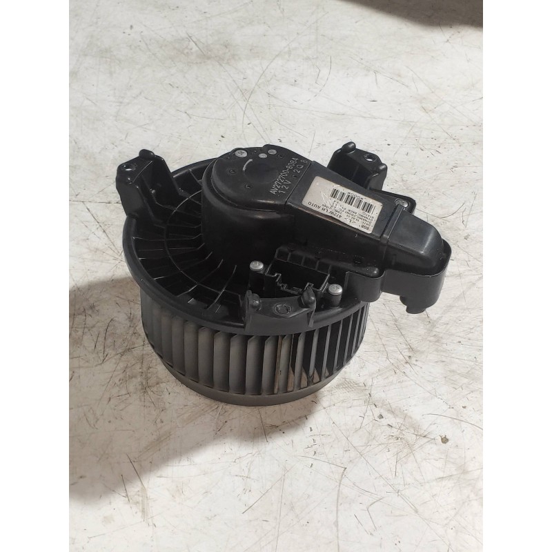 Recambio de motor calefaccion para toyota auris 1.8 16v cat (híbrido) referencia OEM IAM AV2727008084  