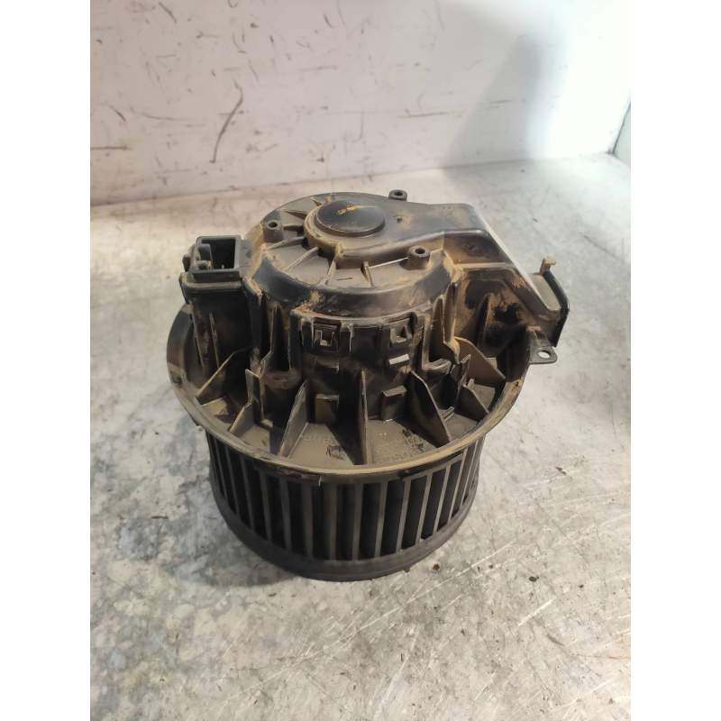 Recambio de motor calefaccion para ford fiesta (cb1) titanium referencia OEM IAM 0130115551 VP8E2H18456AA 3137231000 2008