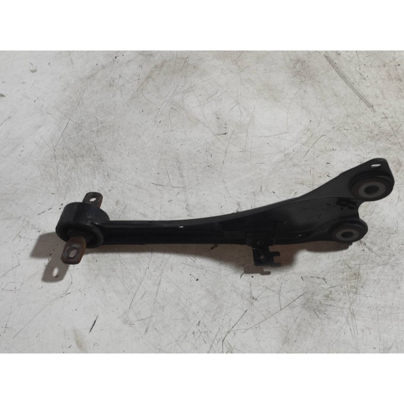 Recambio de brazo suspension superior trasero derecho para toyota auris 1.8 16v cat (híbrido) referencia OEM IAM   