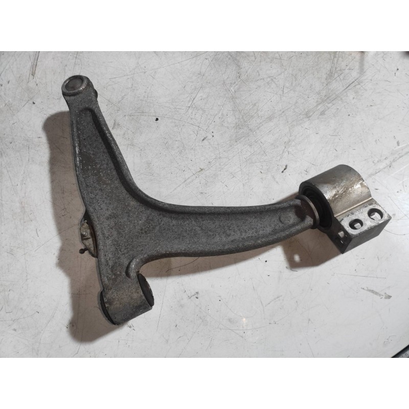 Recambio de brazo suspension inferior delantero izquierdo para cadillac bls business referencia OEM IAM   