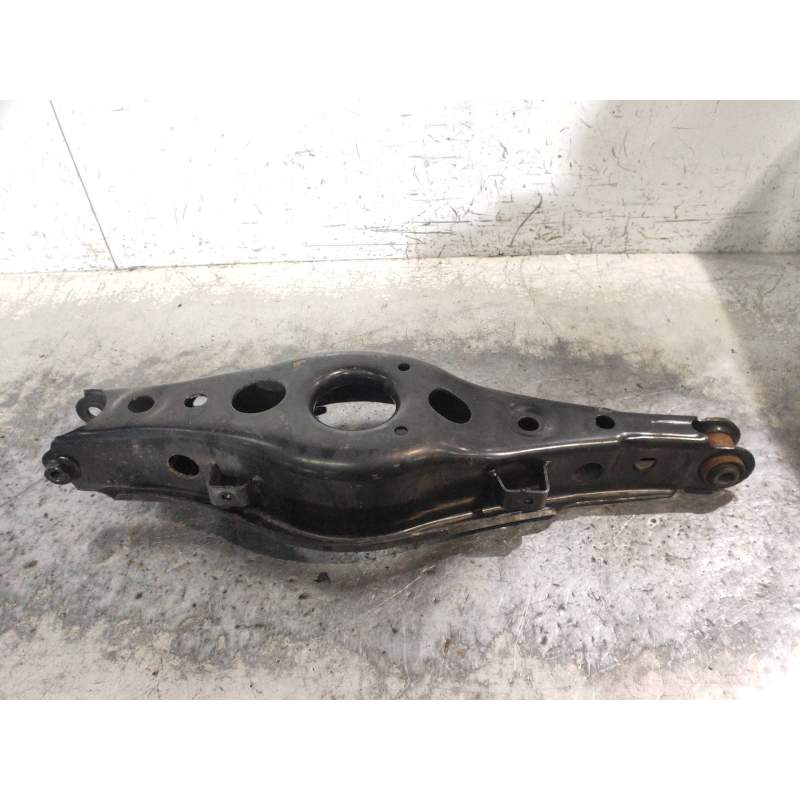Recambio de brazo suspension inferior trasero izquierdo para lexus nx 300h 2wd referencia OEM IAM   