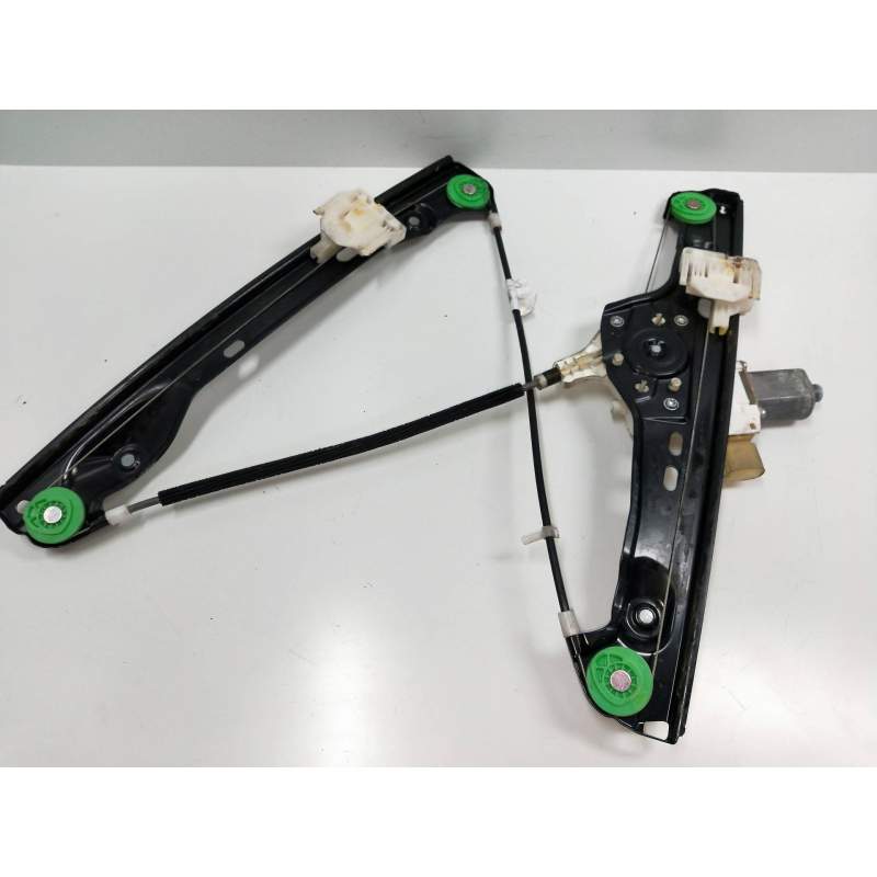 Recambio de elevalunas delantero izquierdo para bmw serie 3 berlina (e90) 320d referencia OEM IAM 0130822226  