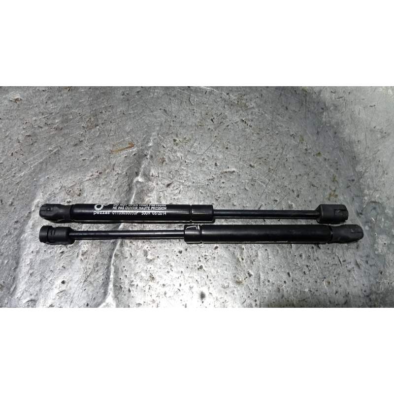 Recambio de amortiguadores maletero / porton para land rover range rover (lm) td6 se referencia OEM IAM   