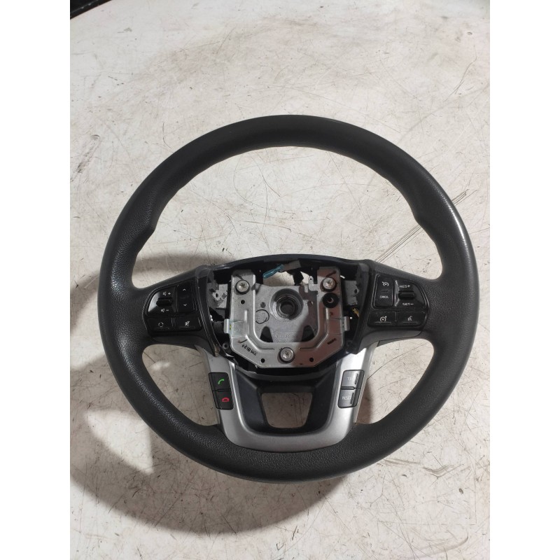 Recambio de volante para kia rio 1.2 cat referencia OEM IAM 561001W592  