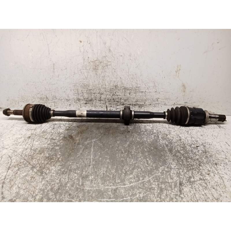Recambio de transmision delantera derecha para toyota auris (_e18_) 1.3 (nre180_) referencia OEM IAM EBJ92MBC194  