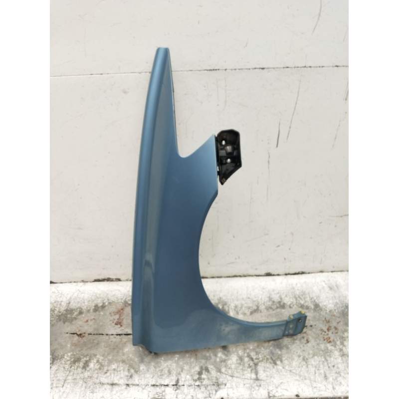 Recambio de aleta delantera derecha para volvo v50 (545) 2.0 d referencia OEM IAM   2004