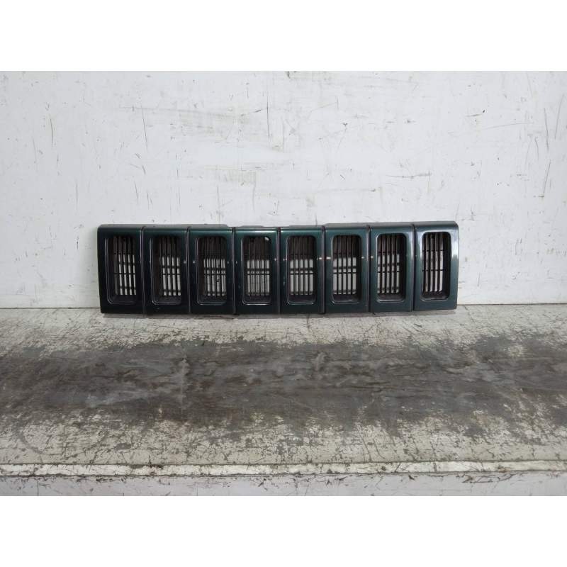 Recambio de rejilla delantera para jeep gr.cherokee (zj)/(z) 5.2 ltd. (zj) referencia OEM IAM   
