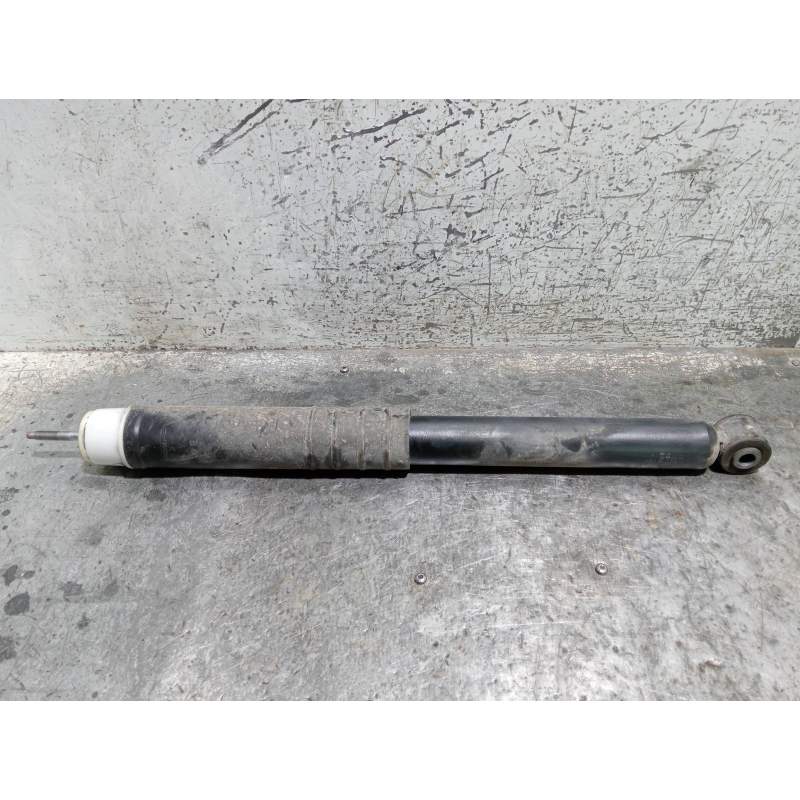Recambio de amortiguador trasero izquierdo para renault zoe referencia OEM IAM 562108289R  