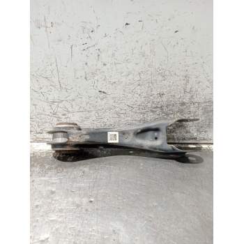 BRAZO SUSPENSION INFERIOR TRASERO DERECHO A2473501800 200D 2020