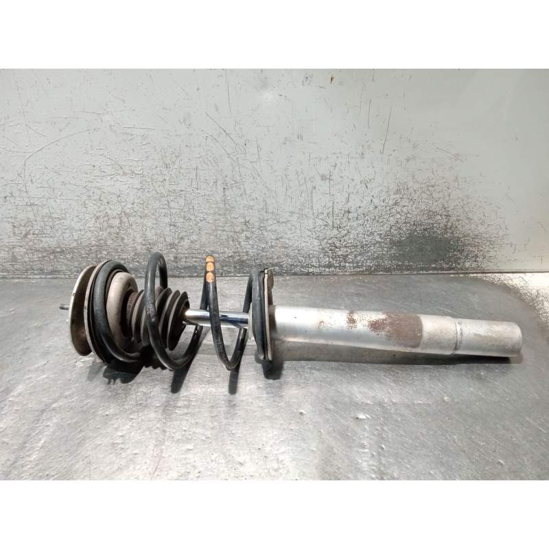 Recambio de amortiguador delantero derecho para bmw 5 (e39) 520 i referencia OEM IAM 1096858 824904557210 