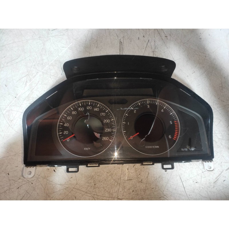 Recambio de cuadro instrumentos para volvo v70 familiar kinetic referencia OEM IAM 31254535AA 69199660U 