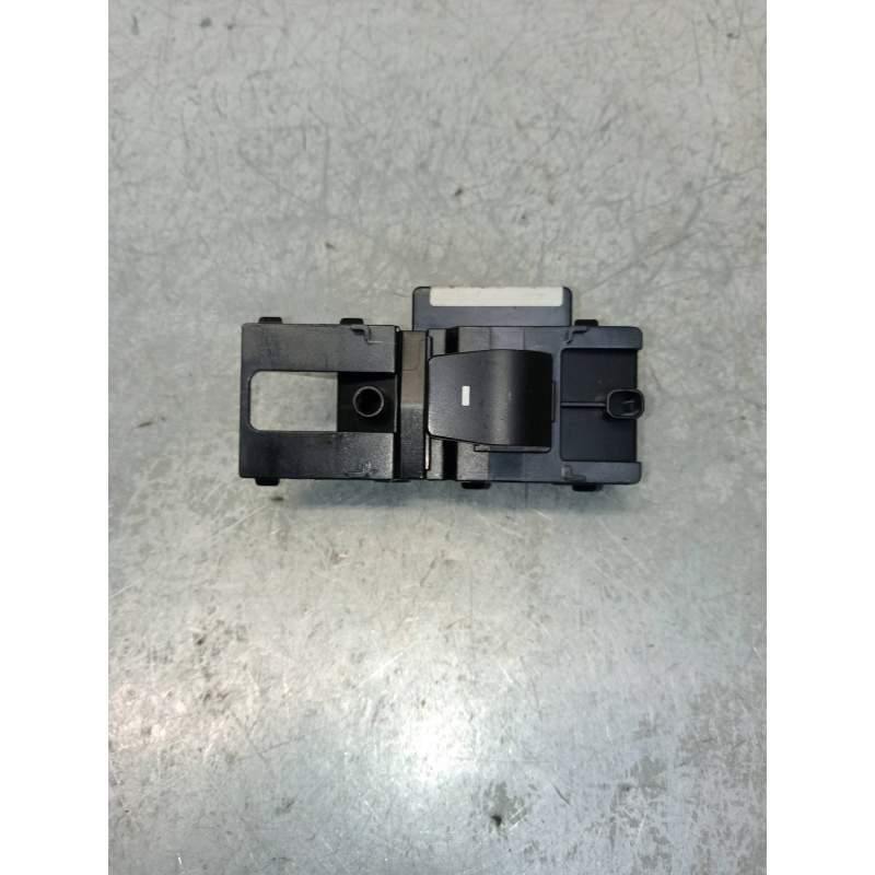 Recambio de mando elevalunas delantero derecho para hyundai elantra (ad)(2016) tecno referencia OEM IAM 93575F201003  
