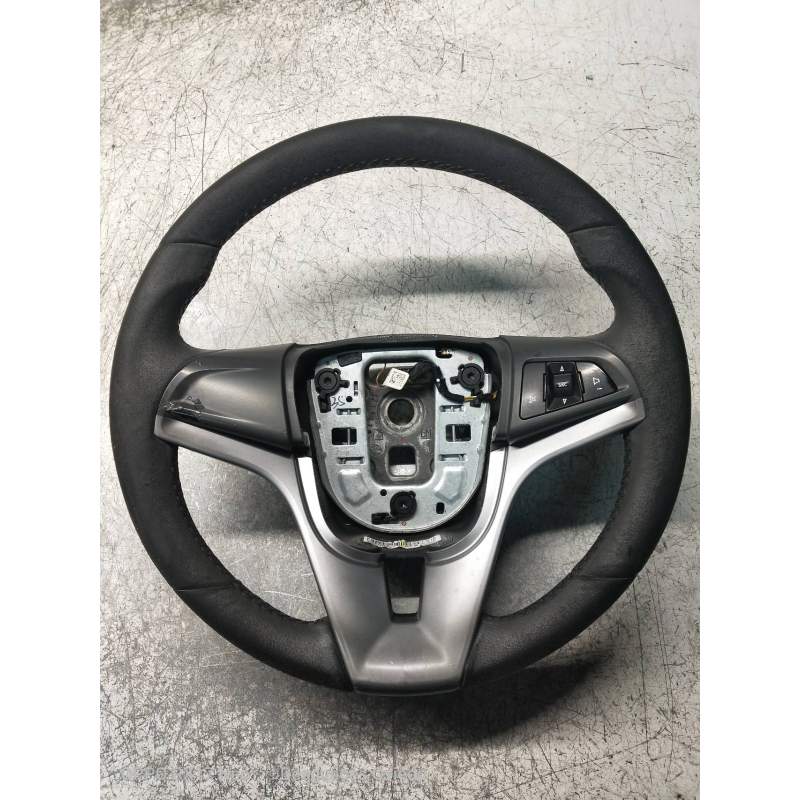 Recambio de volante para chevrolet cruze ls referencia OEM IAM 13307017 306637199620AC 