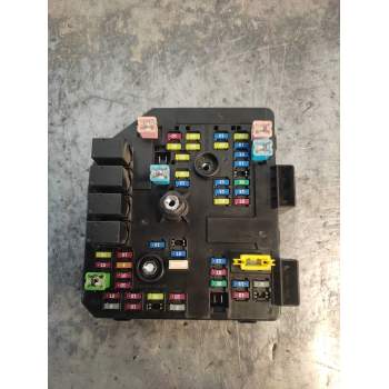 CAJA RELES / FUSIBLES 95202005 