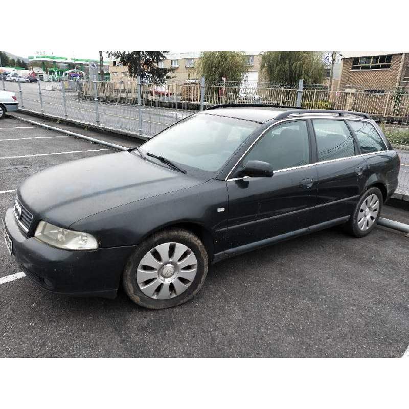 AUDI A4 AVANT (B5)