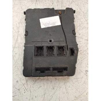 CAJA RELES / FUSIBLES S118400250D 8200525386 2003
