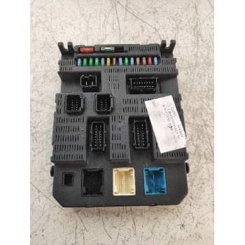 CAJA RELES / FUSIBLES 9663798180 P0200 