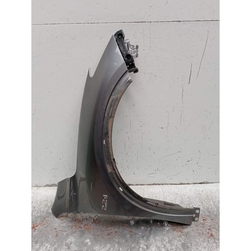 Recambio de aleta delantera derecha para infiniti q30 2.2 d referencia OEM IAM   