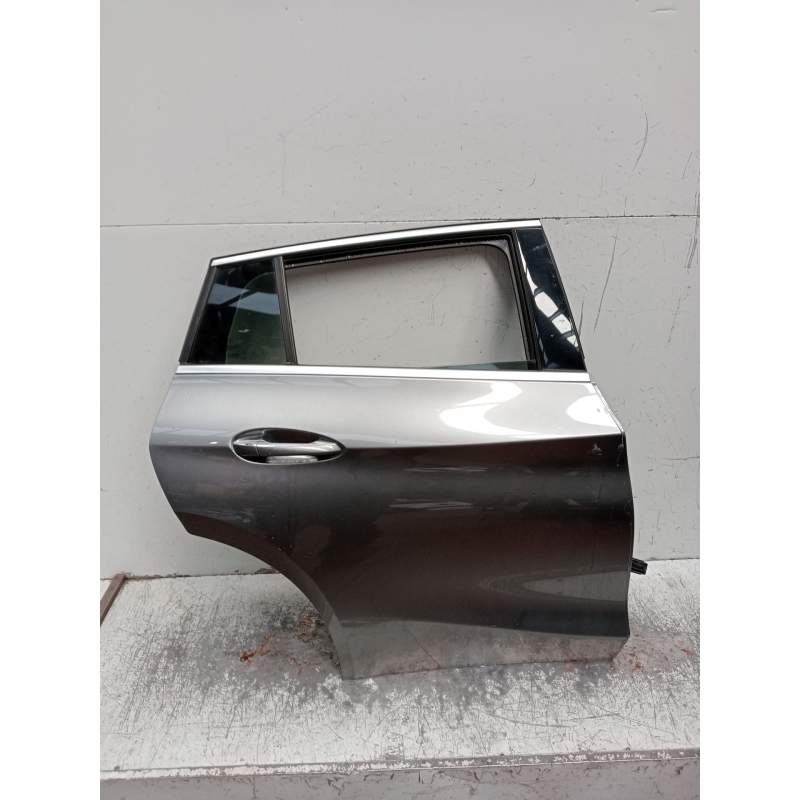 Recambio de puerta trasera derecha para infiniti q30 2.2 d referencia OEM IAM  5P 