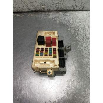 CAJA RELES / FUSIBLES C106 