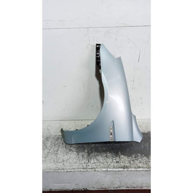 Recambio de aleta delantera izquierda para hyundai accent (mc) gl crdi referencia OEM IAM   2005