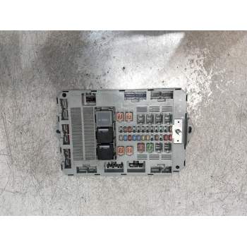 CAJA RELES / FUSIBLES 9X2314D628AC 7370011040 