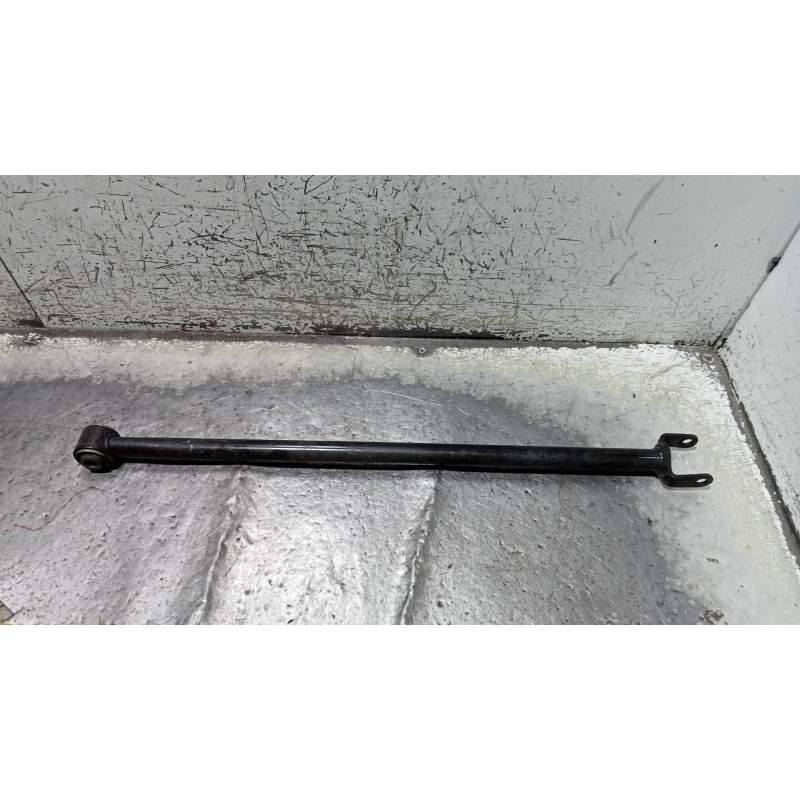 Recambio de brazo suspension inferior trasero izquierdo para opel zafira tourer selective referencia OEM IAM  16CDTI 2012