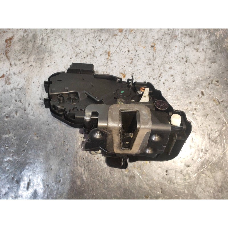 Recambio de motor cierre centralizado trasero derecho para land rover discovery v6 td s referencia OEM IAM 7H5A26412AA  