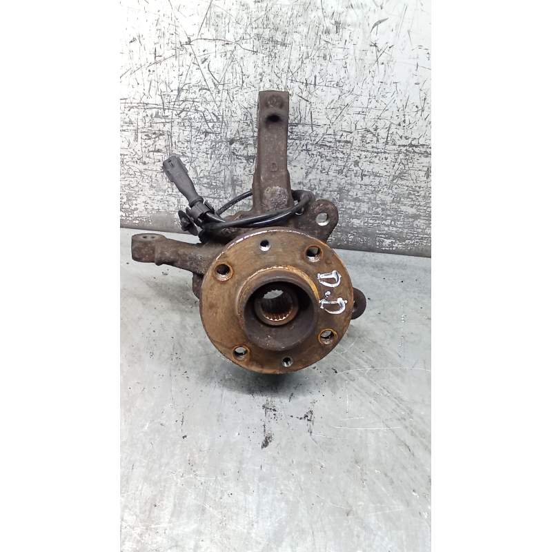Recambio de mangueta delantera derecha para renault twingo ii (cn0_) 1.2 (cn0d) referencia OEM IAM  12G 2007