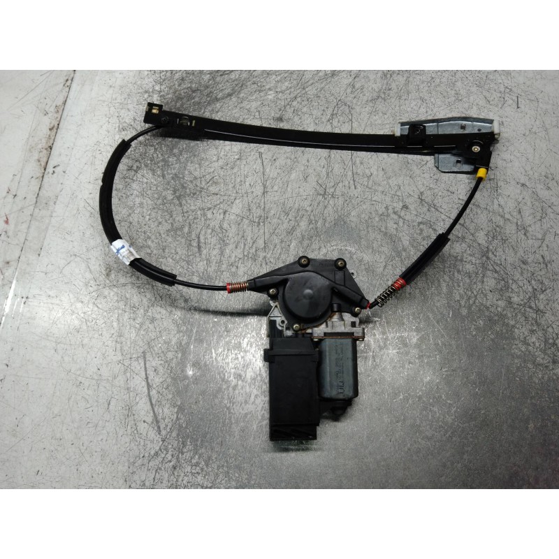 Recambio de elevalunas trasero izquierdo para volkswagen passat berlina (3a2) cl referencia OEM IAM 3A0959811 3A0959809 4P