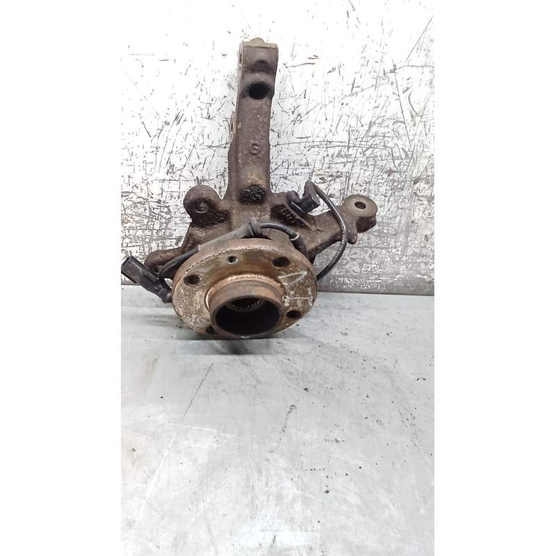 Recambio de mangueta delantera izquierda para renault twingo ii (cn0_) 1.2 (cn0d) referencia OEM IAM  12G 2007